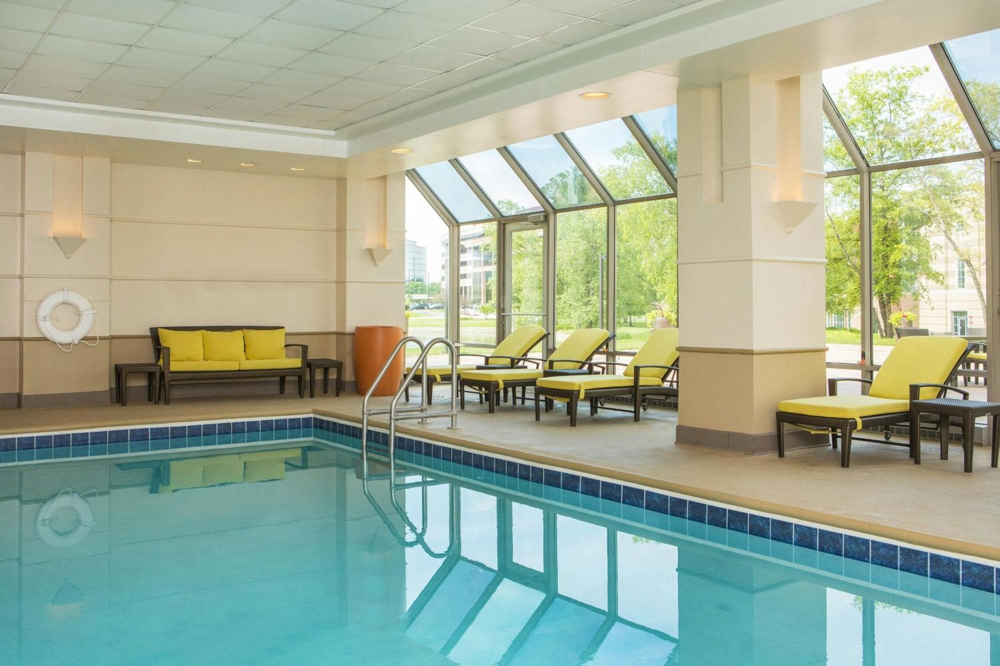 Sheraton Suites Chicago Elk Grove Elk Grove Village Exterior photo
